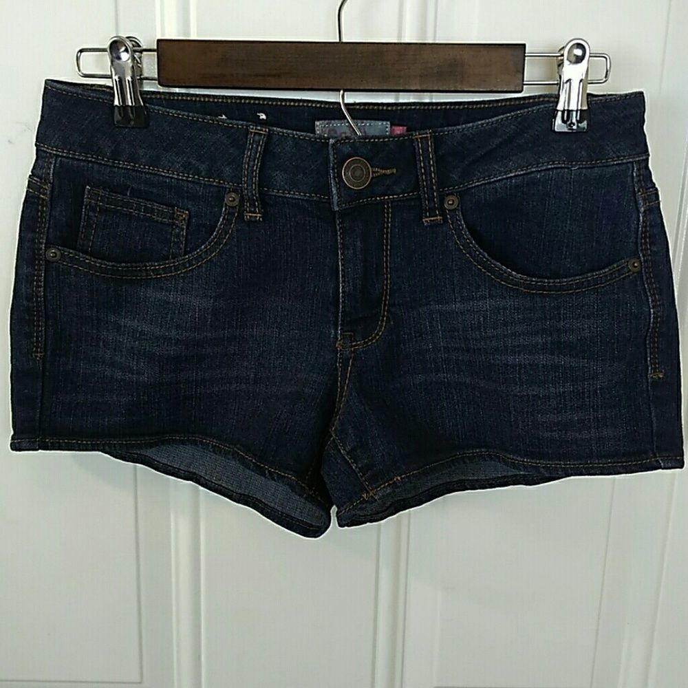 SO five pocket blue denim booty shorts